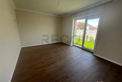 Casă cu 4 camere cu Teren 440 Mp în Nufărul - 14