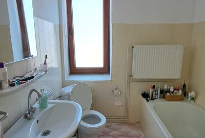 APARTAMENT 2 CAMERE IN BLOC DE 2 ETAJE - 25