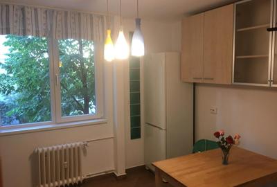 Apartament cu 4 camere semidecomandat, mobilat în Titan - 9