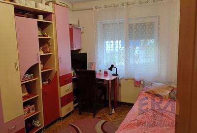 Apartament cu 4 camere decomandat în Sânmartin - 5
