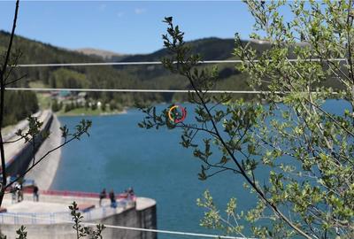 Terenuri speciale Padina Busteni, sunt dispuse ca o veritabila coroana in jurul - 1