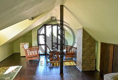 Casă cu 7 camere cu Teren 432 Mp în Central - 2