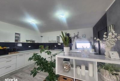 Casă cu 5 camere cu Teren 1800 Mp în Dănești - 13