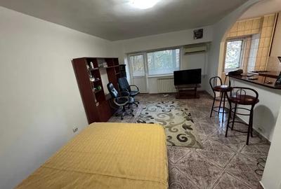 Inchiriere Garsoniera Spatioasa Nerva Traian - 1