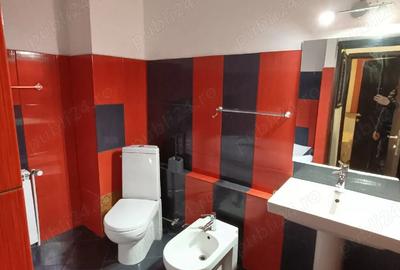 Apartament cu 3 camere semidecomandat în Central - 1