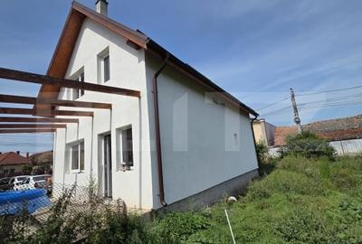 Casa de vanzare - 120 mp, 3 camere + living, terasa, parcare-Sannicoara, Cluj - 1