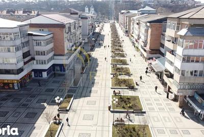 Spațiu comercial, de 121 mp, în Central - 4