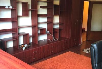 Garsonieră decomandată, mobilată în Trafic Greu - 4