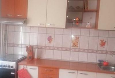 Tei Obor Metrou, bl.1990,decomandat, 4/8, balcon inchis, renovat,bucatarie mare. - 4