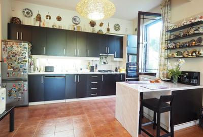 Vila cu 6 camere | gradina atent amenajata | garaj - 5