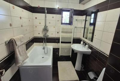 Apartament cu 2 camere decomandat în Micro IV - 4