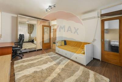 Garsoniera decomandata - Motoc 9 -  13 Septembrie - 2