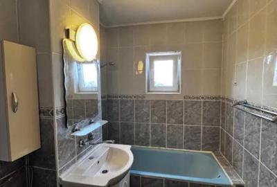 Apartament cu 3 camere decomandat în Lăpuș Argeș - 5