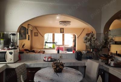 Apartament cu 3 camere decomandat în Girocului - 1