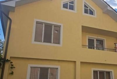 Casă individuală cu 9 camere cu Teren 450 Mp în Central - 4
