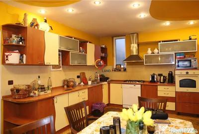 Casă cu 5 camere cu Teren 440 Mp în Central