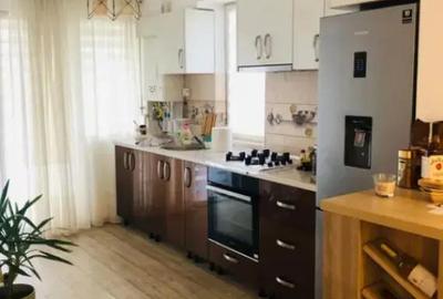 Apartament cu 2 camere decomandat în Tractorul - 2