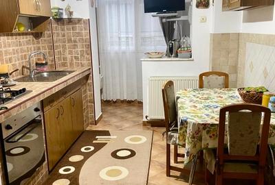 Apartament cu 3 camere decomandat în Central - 4