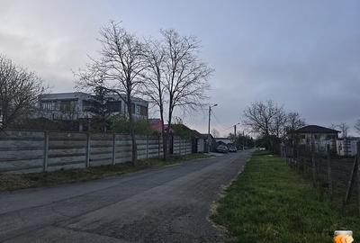 Teren Construcții intravilan de 900 mp, în Tuzla
