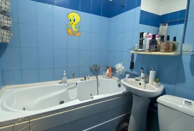 Apartament cu 2 camere semidecomandat în Podu Roș