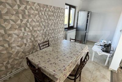 Casă cu 4 camere cu Teren 1300 Mp în Fălticeni - 10