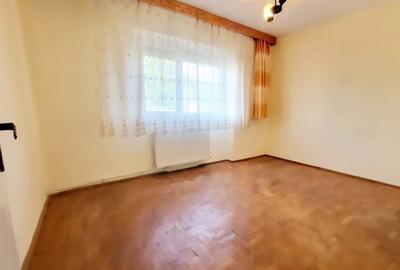 Zimbru- 2 camere decomandate, etaj 1 - 2