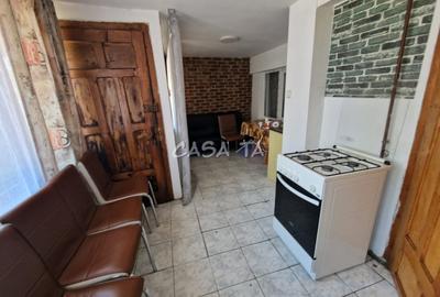 Apartament 3 camere, situat in Targu Jiu, Str. 23 August - 9