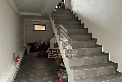 Apartament cu 3 camere semidecomandat, mobilat în Moșnița Nouă - 1