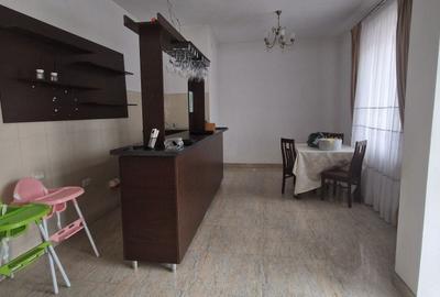 Spațiu comercial, de 200 mp, în Țițești - 2