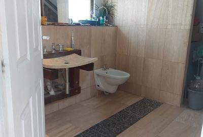 Apartament cu 3 camere în Micro 9 - 8