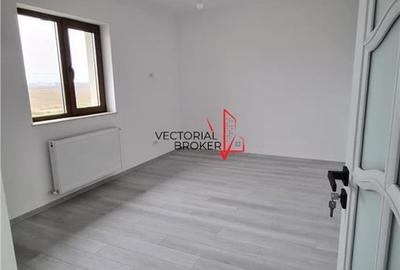 Casă cu 4 camere cu Teren 370 Mp în Central - 3