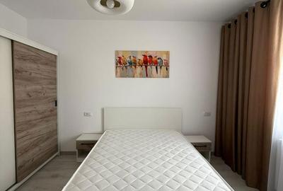 Apartament cu 3 camere în Tractorul - 21