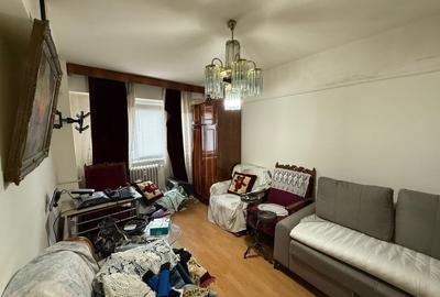 Apartament 3 camere, decomandat, 63mp, Valea Rosie, zona Spitalul Militar.