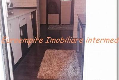 Apartament cu 2 camere decomandat în Km 5