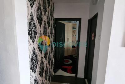 Zona Mioritei , 2 semidecomandate , 54.000 EURO - 6