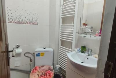 Apartament cu 3 camere decomandat în Fălticeni - 8