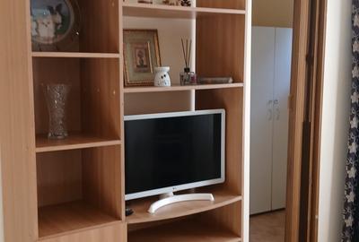 Apartament cu 3 camere nedecomandat în Tomis Nord