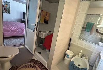 Casă cu 4 camere cu Teren 230 Mp în Central - 1