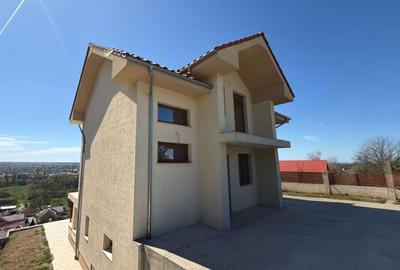 Casă cu 5 camere cu Teren 600 Mp în Podgoria - 9