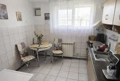 Apartament cu 3 camere semidecomandat în Central - 2