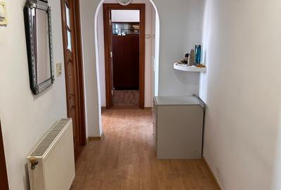 Apartament cu 2 camere decomandat în Central - 2