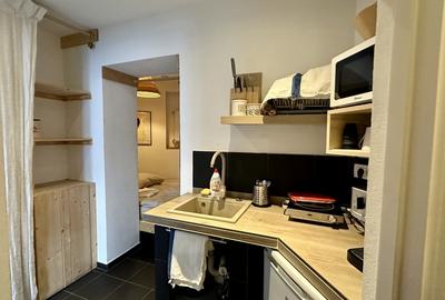 Centrul Vechi, Calea Victoriei, Splaiul Independentei - 1