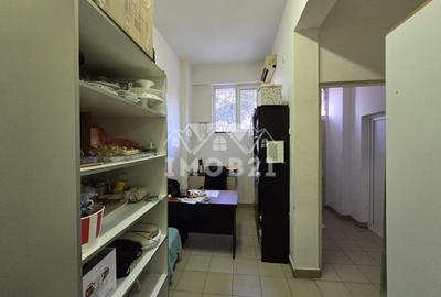 VANZARE SPATIU COMERCIAL PARTER  ZONA 9 MAI - 4