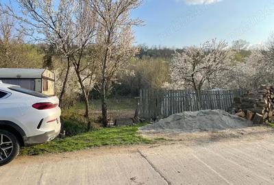 Teren de 1323 mp, în Vârvor - 6
