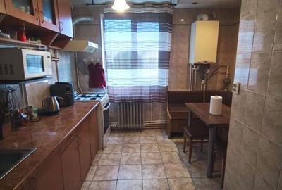 Apartament cu 3 camere semidecomandat, mobilat în Rahova - 4