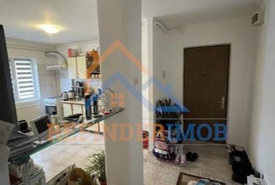 Vanzare apartament 3 camere  Rahova, Pecineaga - 2