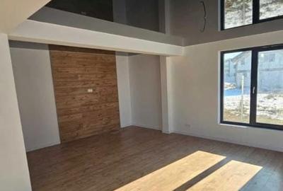 Casă cu 4 camere în Odăile - 4