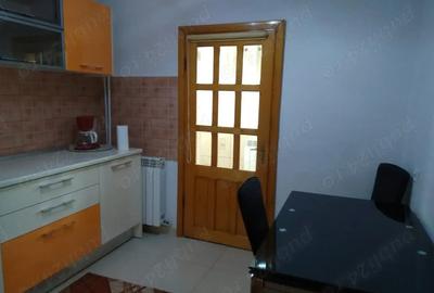 De inchiriat apartament 2 camere - 1