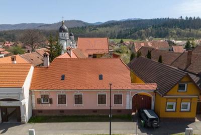 Casă Săsească Autentică cu Șură Impresionantă în Cristian – Teren 2729mp - 1