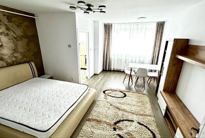 Garsonieră decomandată în Central